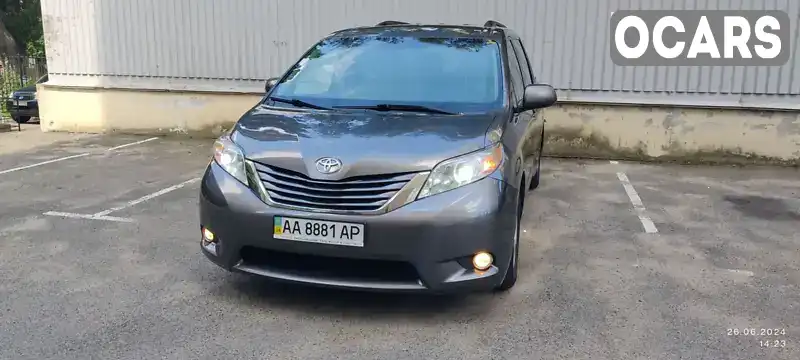 Минивэн Toyota Sienna 2016 3.5 л. Автомат обл. Киевская, Киев - Фото 1/21