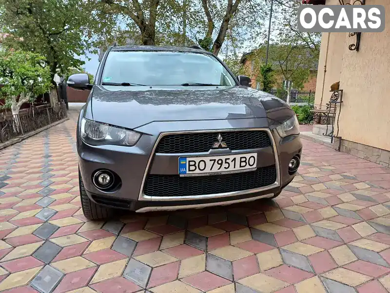 Позашляховик / Кросовер Mitsubishi Outlander 2010 2.27 л. Ручна / Механіка обл. Тернопільська, Тернопіль - Фото 1/17