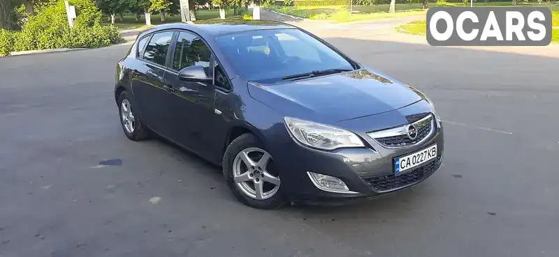 Хетчбек Opel Astra 2010 1.6 л. Ручна / Механіка обл. Черкаська, Золотоноша - Фото 1/11