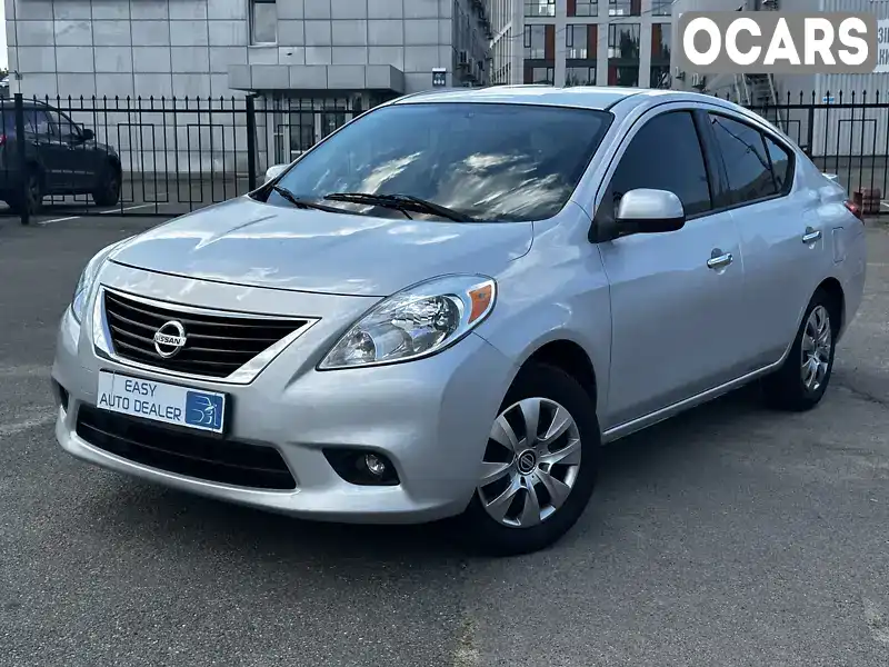 Седан Nissan Versa 2013 1.6 л. Вариатор обл. Киевская, Киев - Фото 1/21