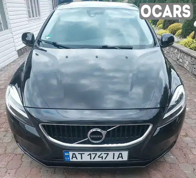 Хетчбек Volvo V40 2017 2 л. Ручна / Механіка обл. Івано-Франківська, Косів - Фото 1/18