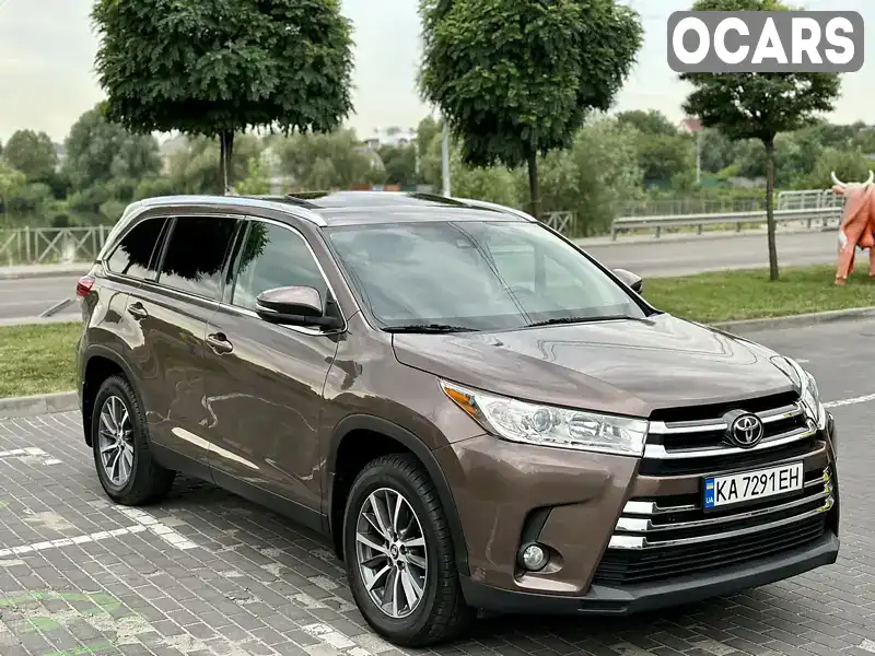 Позашляховик / Кросовер Toyota Highlander 2019 3.46 л. Типтронік обл. Київська, Київ - Фото 1/21