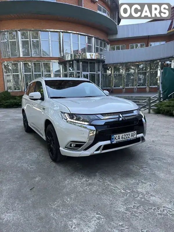 Внедорожник / Кроссовер Mitsubishi Outlander 2019 2.36 л. Автомат обл. Киевская, Киев - Фото 1/21