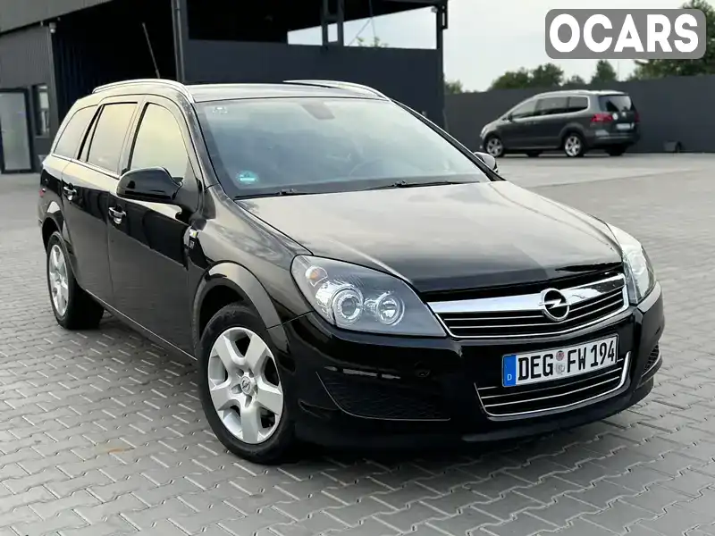 Універсал Opel Astra 2010 1.6 л. Ручна / Механіка обл. Черкаська, Умань - Фото 1/21
