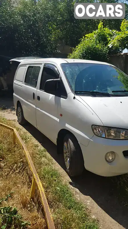 Мінівен Hyundai H 200 2003 2.5 л. Ручна / Механіка обл. Одеська, Одеса - Фото 1/8