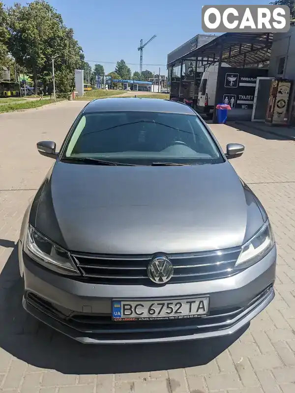 Седан Volkswagen Jetta 2015 2 л. Автомат обл. Львівська, Львів - Фото 1/14