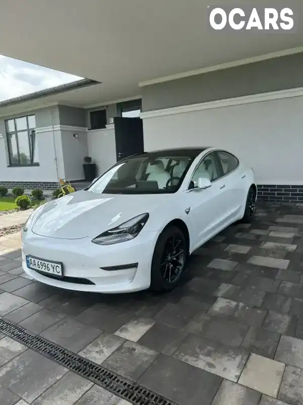 Седан Tesla Model 3 2020 null_content л. обл. Киевская, Киев - Фото 1/21