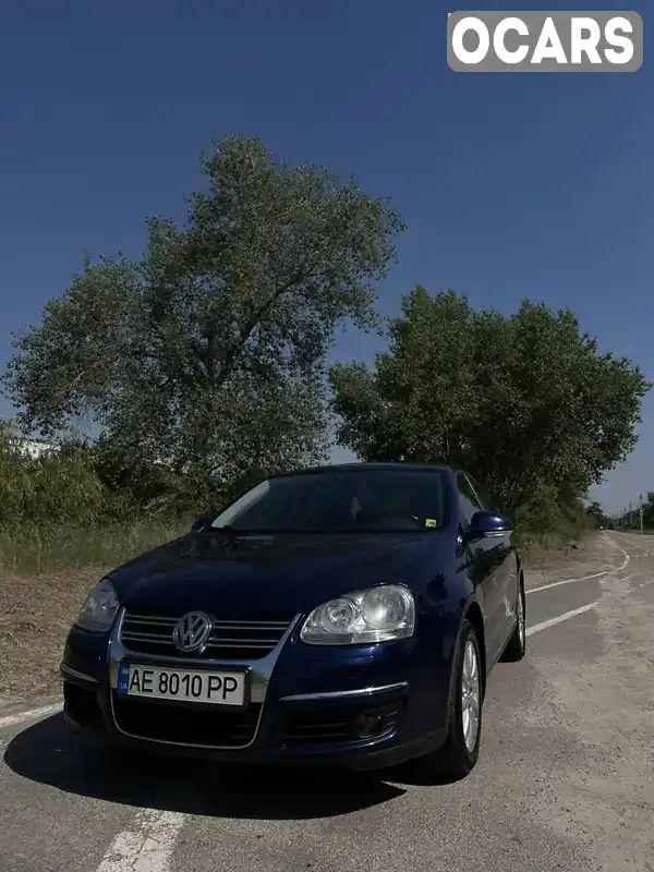 Седан Volkswagen Jetta 2009 1.6 л. Ручная / Механика обл. Днепропетровская, Каменское (Днепродзержинск) - Фото 1/21