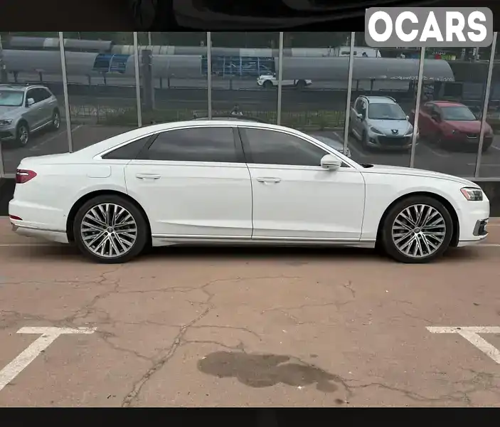 Седан Audi A8 2018 3 л. Автомат обл. Киевская, Киев - Фото 1/21