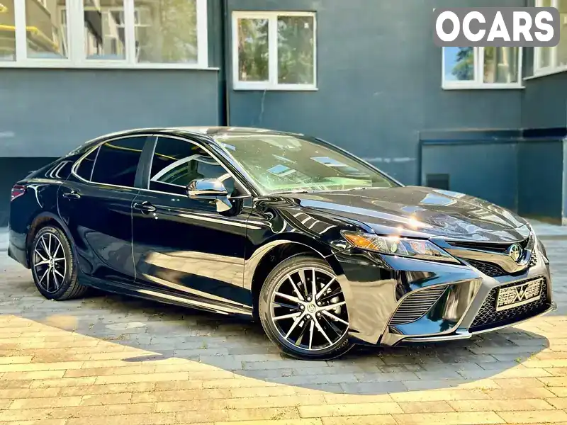 Седан Toyota Camry 2021 2.5 л. Автомат обл. Сумська, Охтирка - Фото 1/21