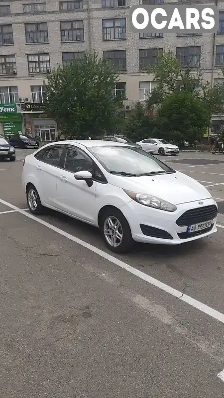 Седан Ford Fiesta 2015 1.6 л. Автомат обл. Киевская, Киев - Фото 1/12