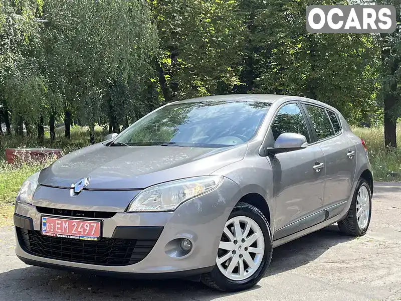 Хетчбек Renault Megane 2010 1.6 л. Ручна / Механіка обл. Київська, Київ - Фото 1/21