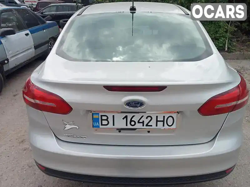 Седан Ford Focus 2015 2 л. Автомат обл. Полтавська, Полтава - Фото 1/3