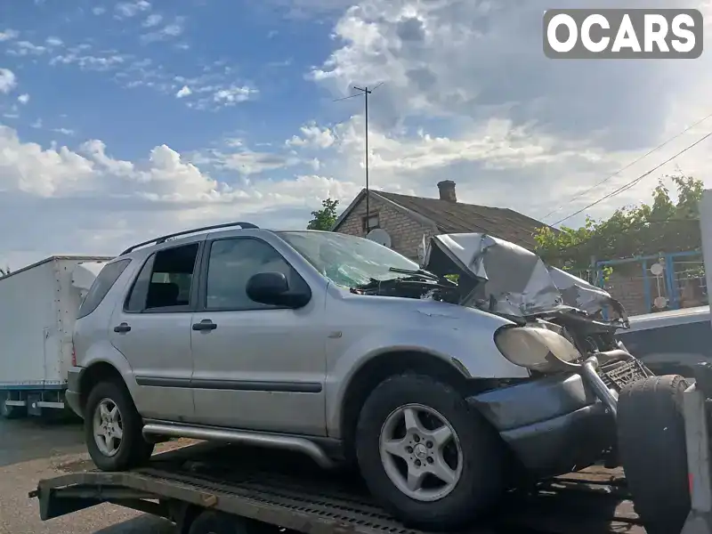 Позашляховик / Кросовер Mercedes-Benz M-Class 1998 3.2 л. Автомат обл. Херсонська, Нововоронцовка - Фото 1/8