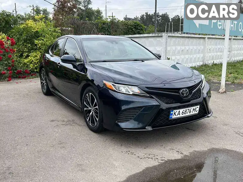 Седан Toyota Camry 2017 2.49 л. Автомат обл. Киевская, Киев - Фото 1/20