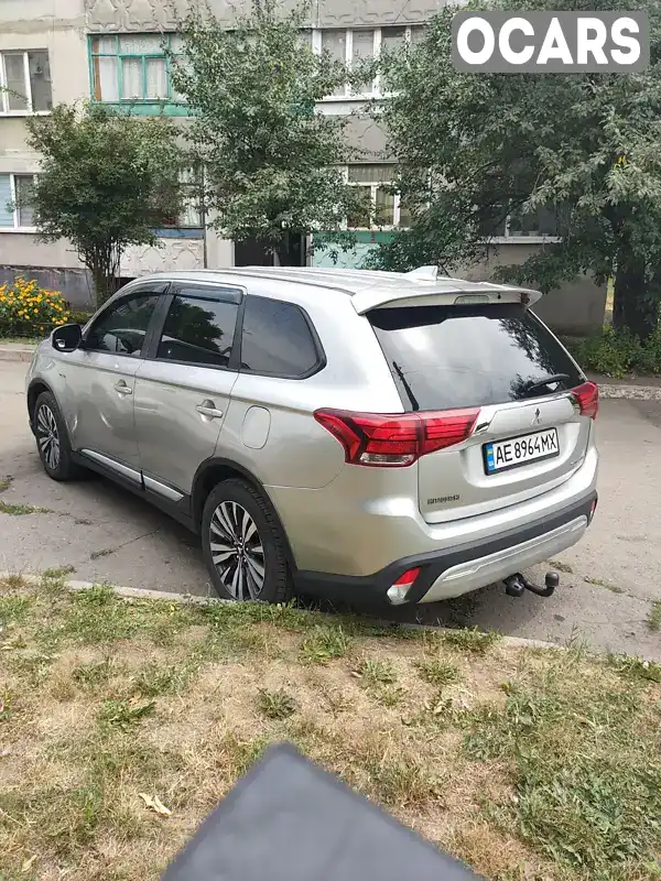 Внедорожник / Кроссовер Mitsubishi Outlander 2019 2.36 л. Вариатор обл. Днепропетровская, Першотравенск - Фото 1/3