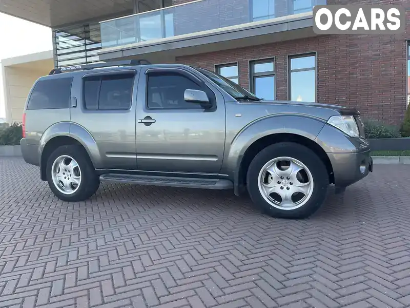 Позашляховик / Кросовер Nissan Pathfinder 2006 2.49 л. Автомат обл. Закарпатська, Ужгород - Фото 1/21