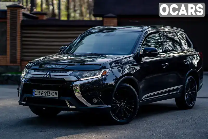 Позашляховик / Кросовер Mitsubishi Outlander 2020 2.36 л. Варіатор обл. Чернігівська, Чернігів - Фото 1/17