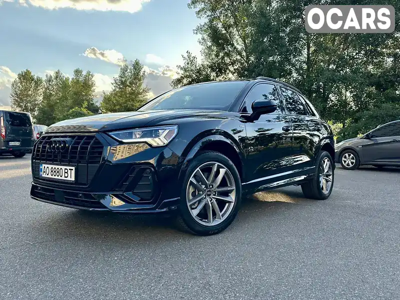 Позашляховик / Кросовер Audi Q3 2022 2 л. Автомат обл. Закарпатська, Ужгород - Фото 1/21