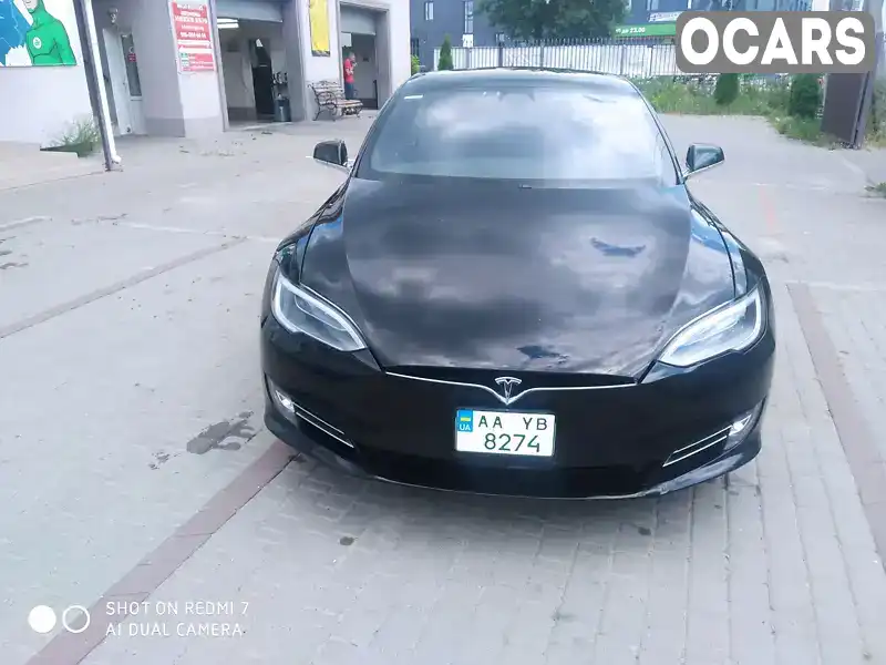 Лифтбек Tesla Model S 2018 null_content л. обл. Киевская, Киев - Фото 1/12