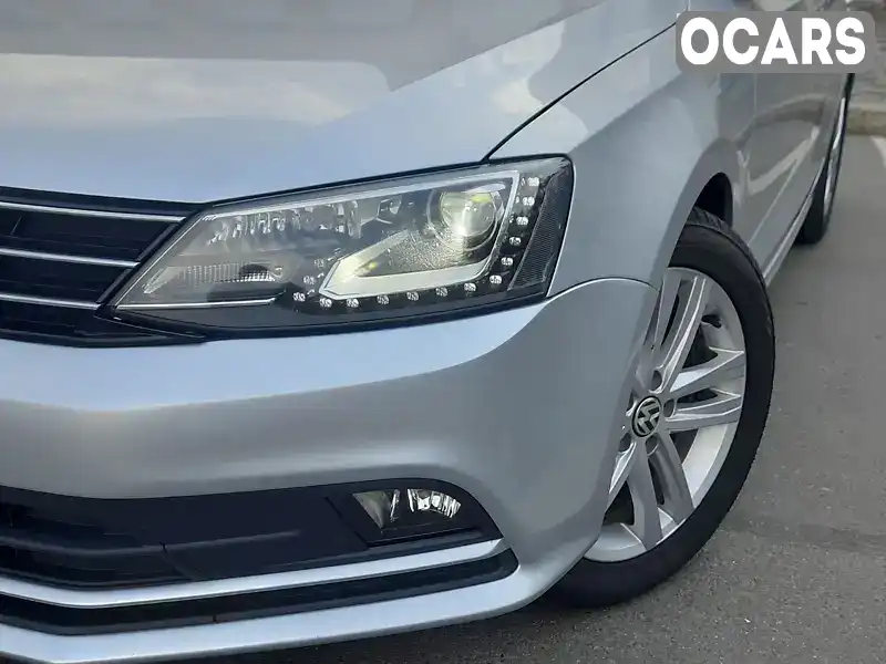 Седан Volkswagen Jetta 2015 2 л. Ручна / Механіка обл. Миколаївська, Березанка - Фото 1/21