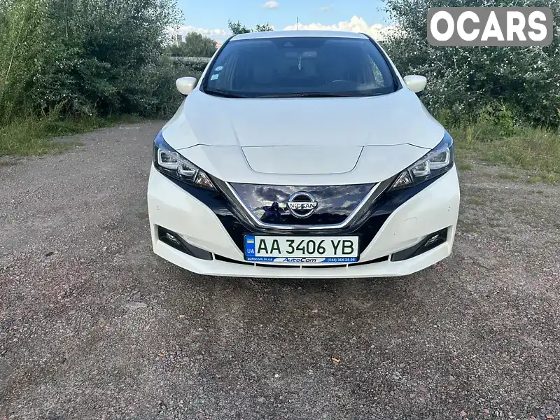 Хетчбек Nissan Leaf 2020 null_content л. обл. Київська, Київ - Фото 1/15