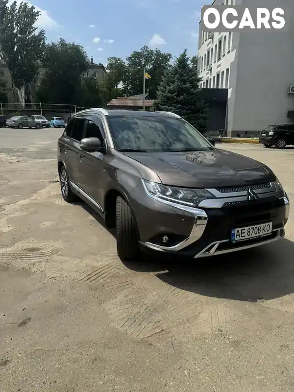 Внедорожник / Кроссовер Mitsubishi Outlander 2020 2.36 л. Вариатор обл. Днепропетровская, Днепр (Днепропетровск) - Фото 1/21