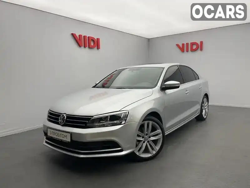 Седан Volkswagen Jetta 2015 2 л. Автомат обл. Киевская, Киев - Фото 1/16