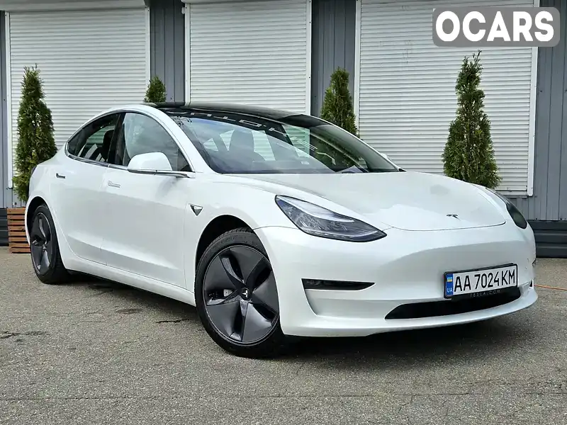 Седан Tesla Model 3 2020 null_content л. Автомат обл. Киевская, Киев - Фото 1/21