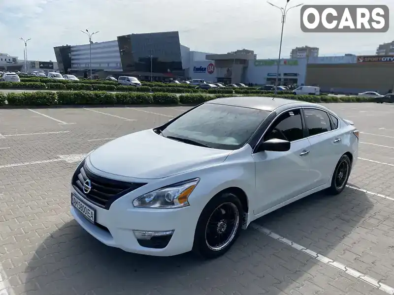 Седан Nissan Altima 2015 2.5 л. Автомат обл. Житомирська, Житомир - Фото 1/11