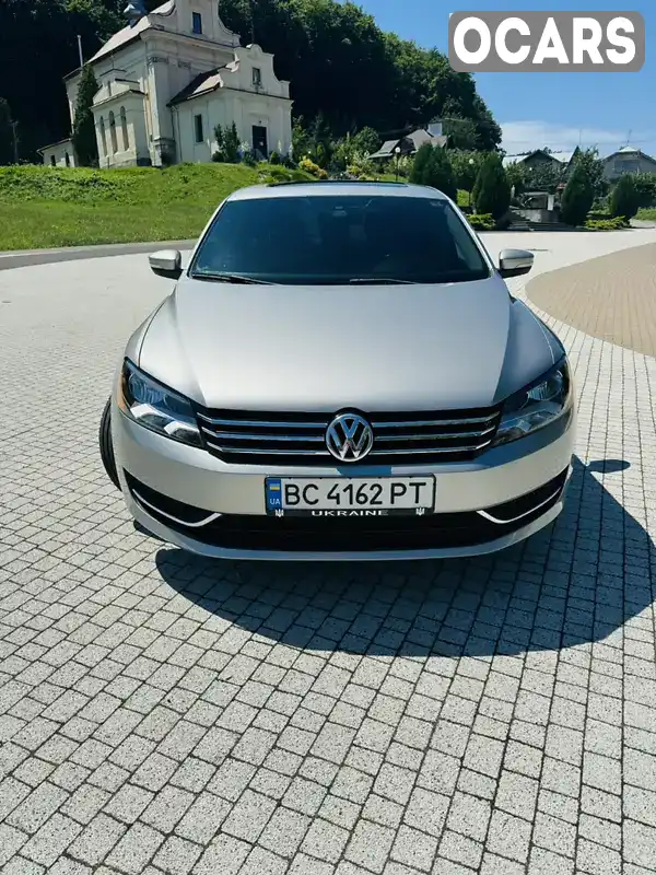 Седан Volkswagen Passat 2012 2.48 л. Автомат обл. Львовская, location.city.vynnyky_lviv_ - Фото 1/17