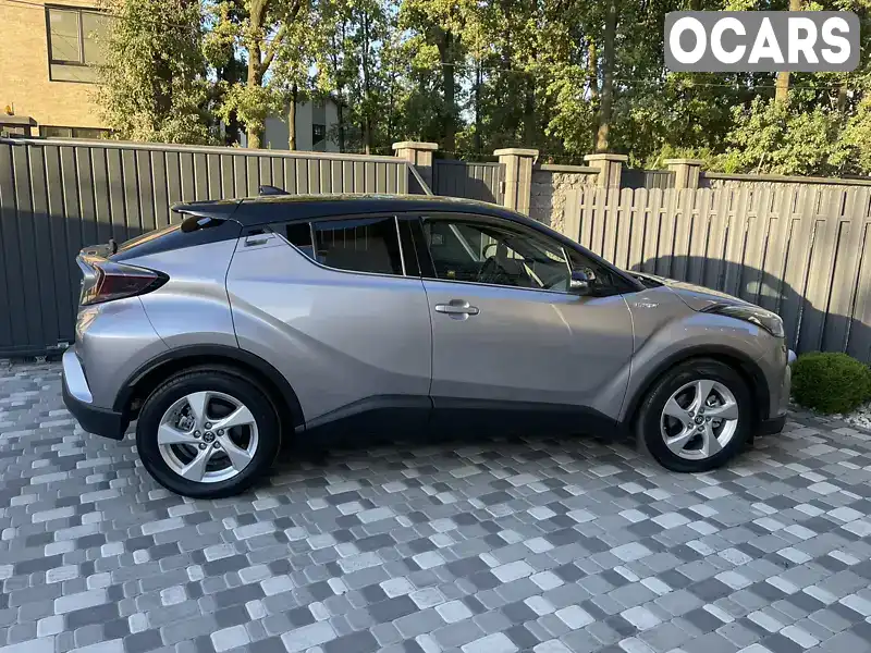 Позашляховик / Кросовер Toyota C-HR 2019 1.8 л. Варіатор обл. Київська, Київ - Фото 1/21