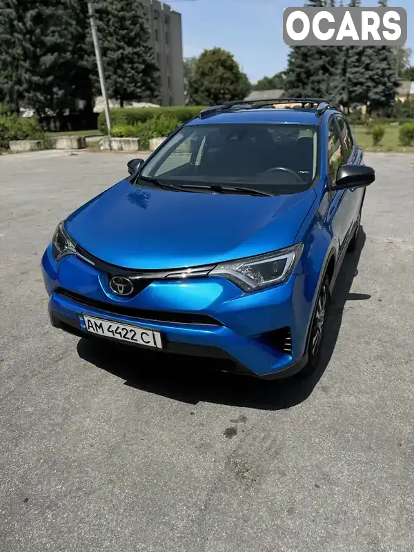 Позашляховик / Кросовер Toyota RAV4 2017 2.49 л. Автомат обл. Житомирська, Житомир - Фото 1/16