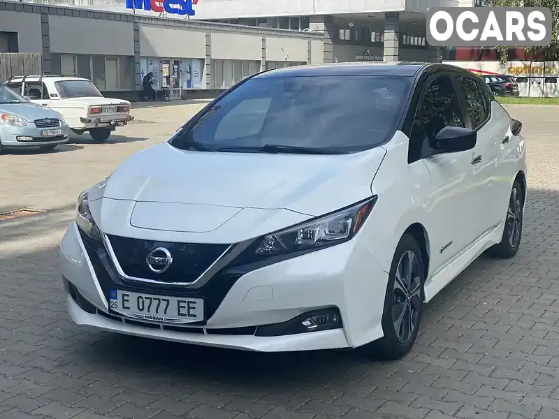 Хэтчбек Nissan Leaf 2019 null_content л. Автомат обл. Черновицкая, Черновцы - Фото 1/10