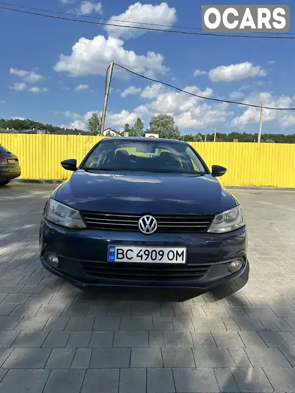 Седан Volkswagen Jetta 2012 1.6 л. Автомат обл. Львовская, Львов - Фото 1/19