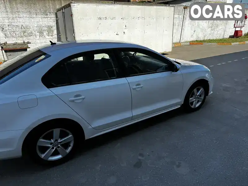 Седан Volkswagen Jetta 2015 1.6 л. Ручна / Механіка обл. Полтавська, Миргород - Фото 1/21