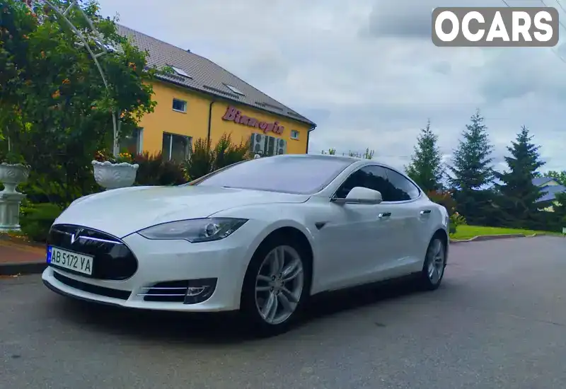 Лифтбек Tesla Model S 2015 null_content л. обл. Винницкая, Винница - Фото 1/11