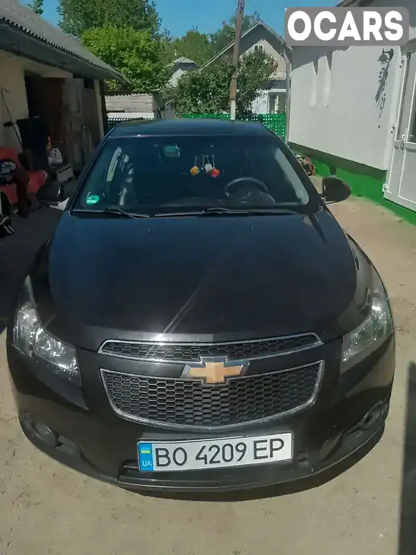 Седан Chevrolet Cruze 2011 2 л. Ручная / Механика обл. Тернопольская, location.city.pochaiv - Фото 1/11