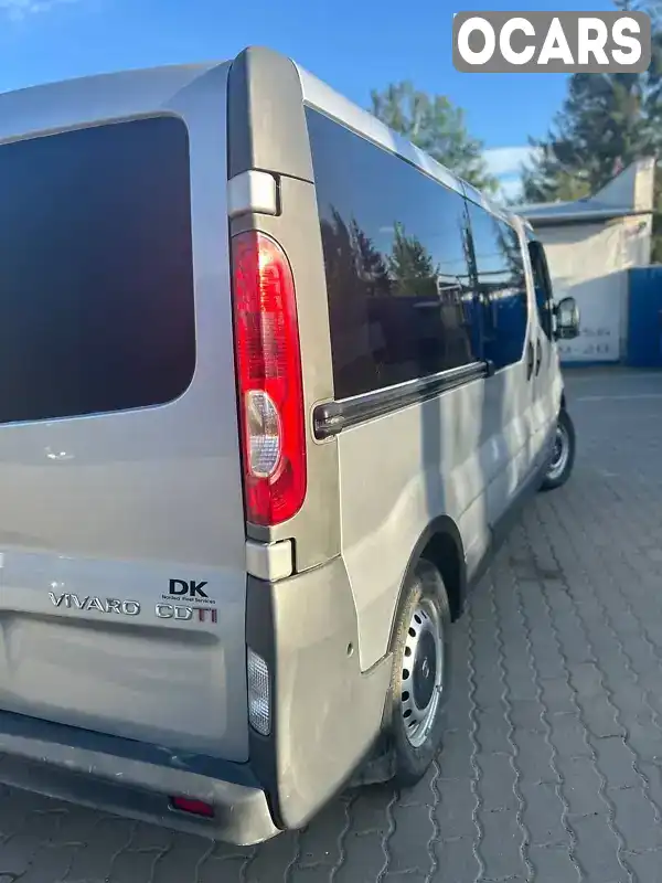 Минивэн Opel Vivaro 2008 2 л. Ручная / Механика обл. Черновицкая, Глубокая - Фото 1/8