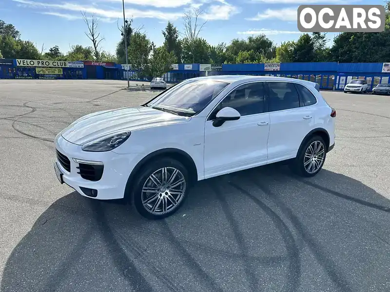 Внедорожник / Кроссовер Porsche Cayenne 2015 2.97 л. Автомат обл. Киевская, Киев - Фото 1/21