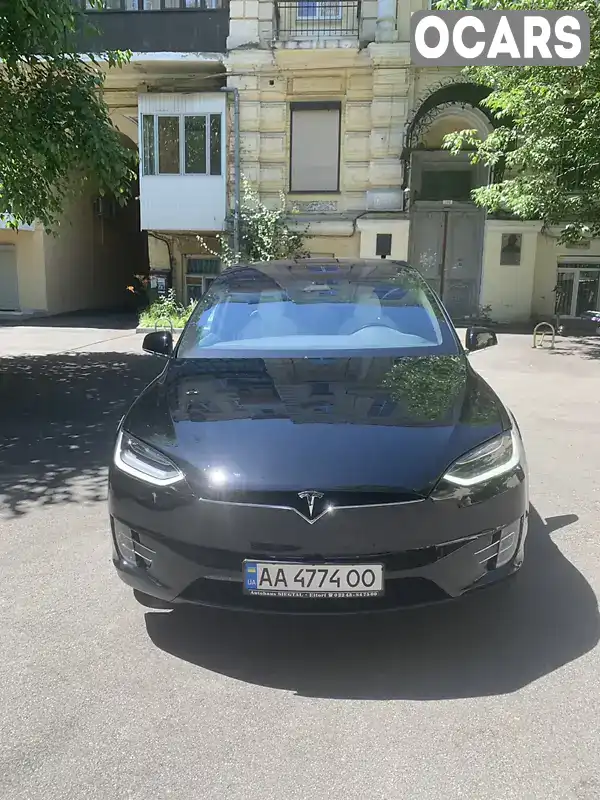 Позашляховик / Кросовер Tesla Model X 2017 null_content л. обл. Київська, Київ - Фото 1/13