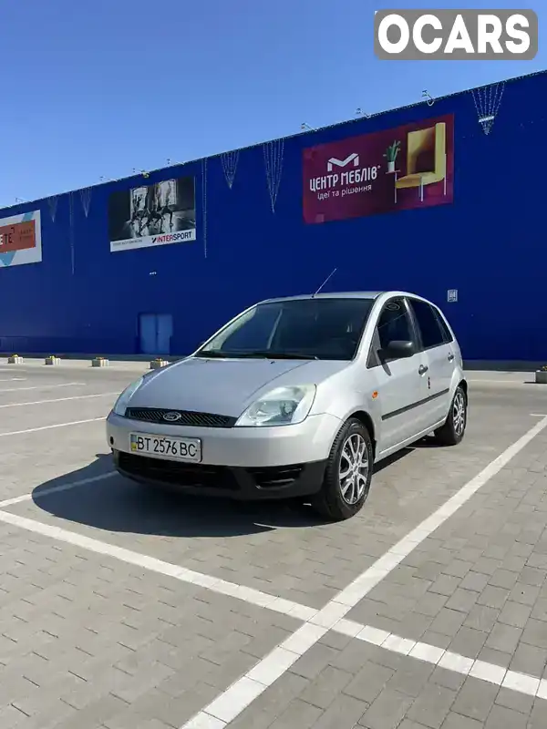 Хэтчбек Ford Fiesta 2004 1.3 л. Ручная / Механика обл. Винницкая, Винница - Фото 1/21