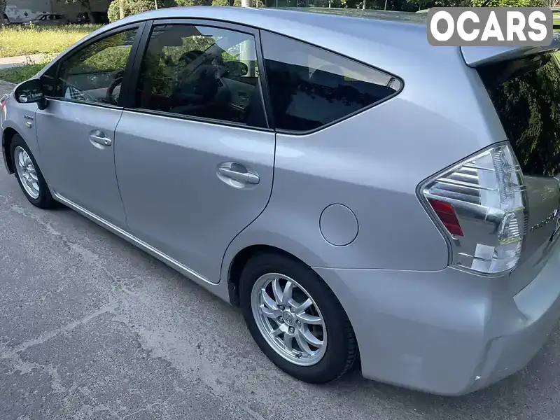 Универсал Toyota Prius v 2011 1.8 л. Вариатор обл. Киевская, Киев - Фото 1/21