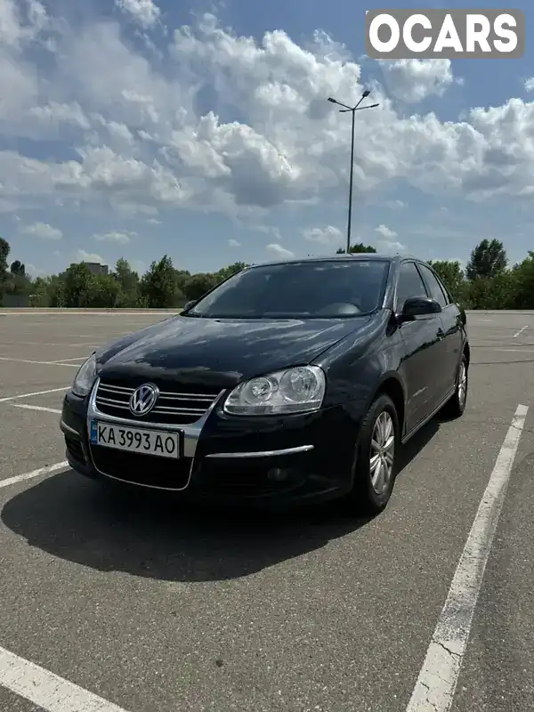 Седан Volkswagen Jetta 2007 1.6 л. Ручна / Механіка обл. Київська, Київ - Фото 1/21