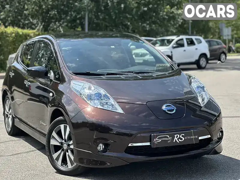 Хэтчбек Nissan Leaf 2016 null_content л. обл. Киевская, Киев - Фото 1/21