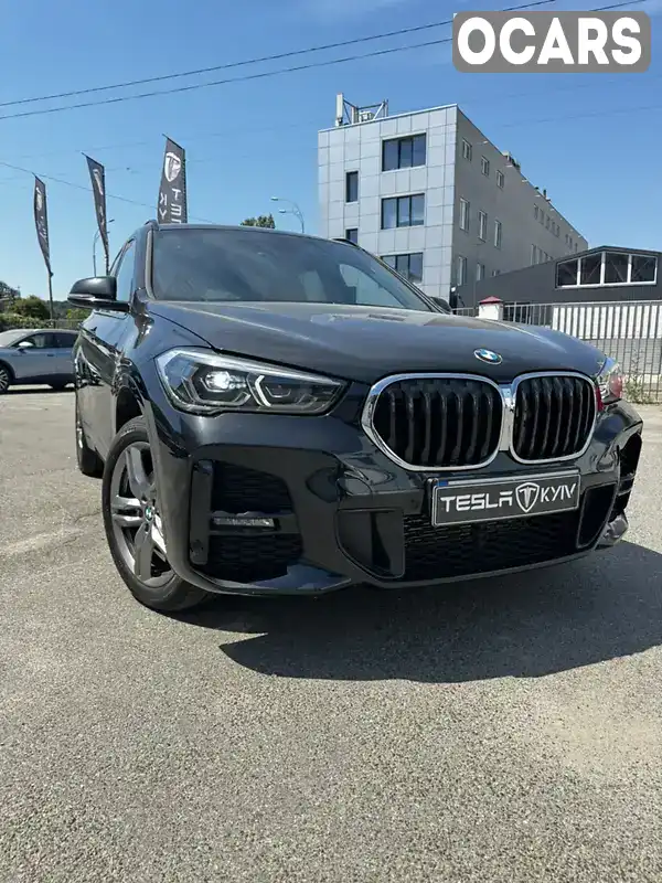 Внедорожник / Кроссовер BMW X1 2020 2 л. Автомат обл. Закарпатская, Ужгород - Фото 1/21