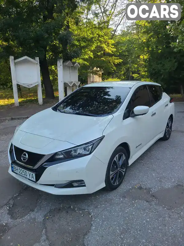 Хэтчбек Nissan Leaf 2018 null_content л. Автомат обл. Одесская, Одесса - Фото 1/21