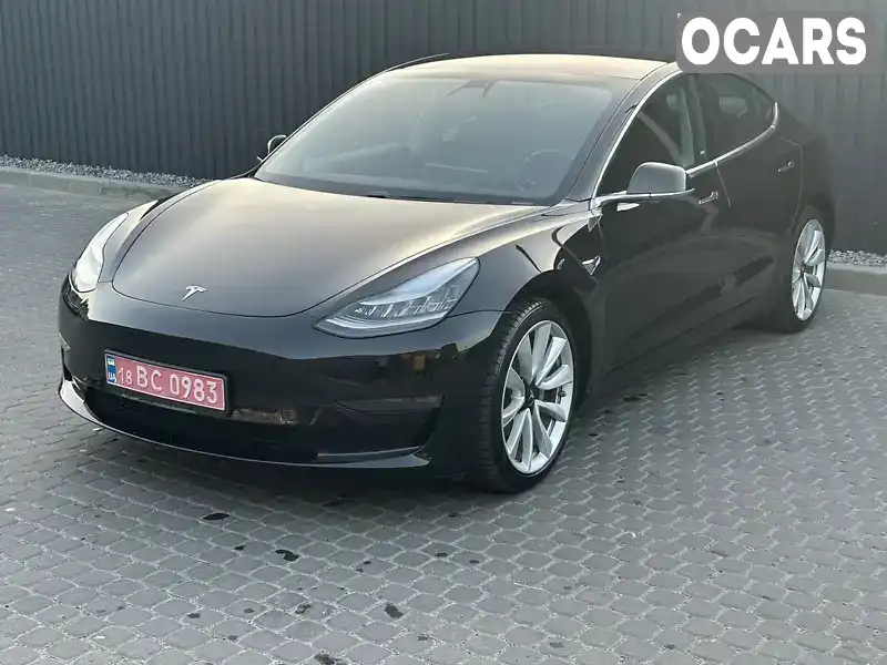 Седан Tesla Model 3 2018 null_content л. обл. Дніпропетровська, Дніпро (Дніпропетровськ) - Фото 1/21
