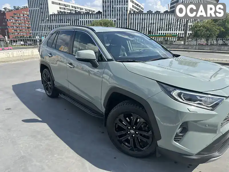 Внедорожник / Кроссовер Toyota RAV4 2020 1.99 л. Автомат обл. Львовская, Львов - Фото 1/11