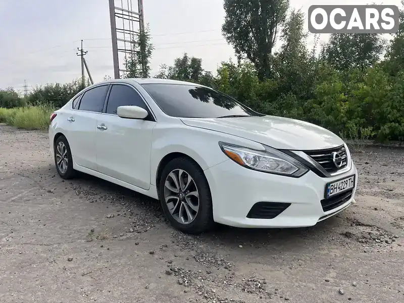 Седан Nissan Altima 2016 2.49 л. Автомат обл. Одеська, Балта - Фото 1/21